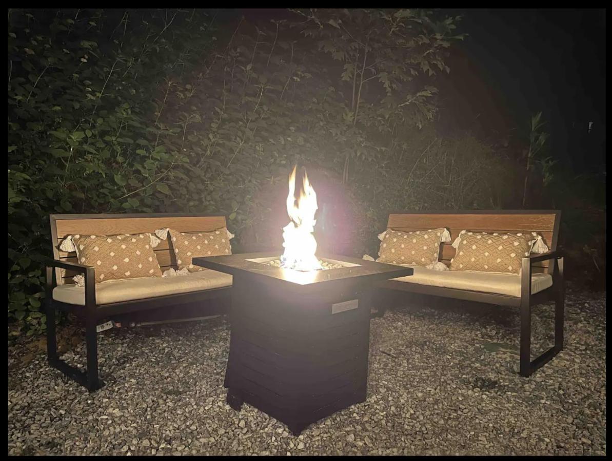 Hotel Firefly Season Glamping Sevierville Exterior foto